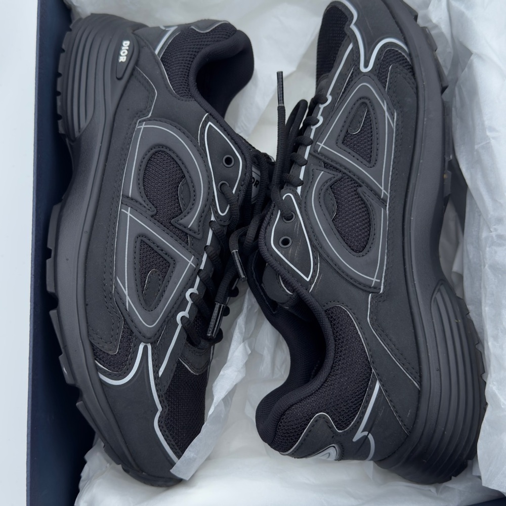 Dior Black Athletic Shoes with Modern Design